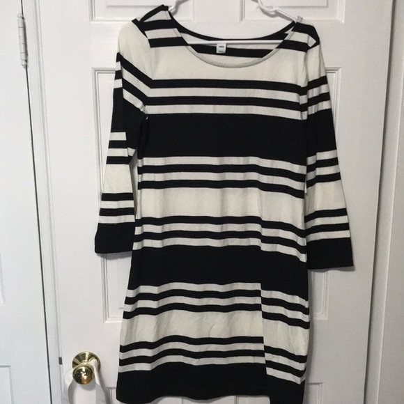 Old Navy Dresses & Skirts - Old navy black and white stripe t shirt dress